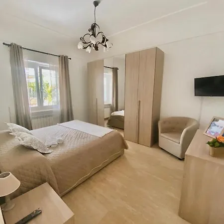 La Primavera أناكابْري